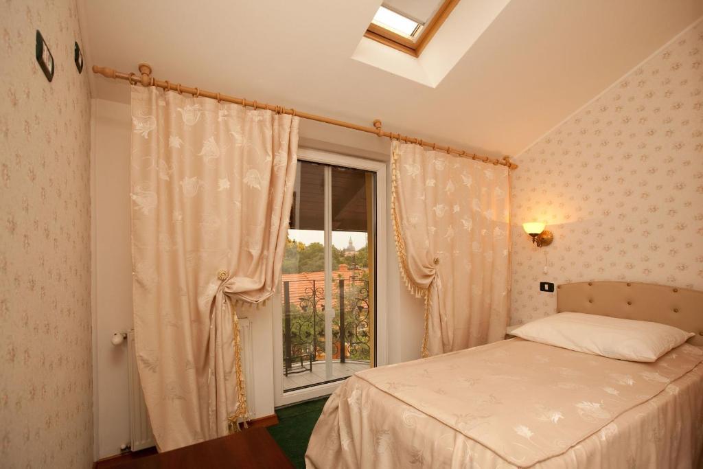 Pension Dinu Residence Timişoara Cameră foto