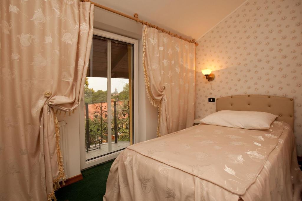Pension Dinu Residence Timişoara Cameră foto